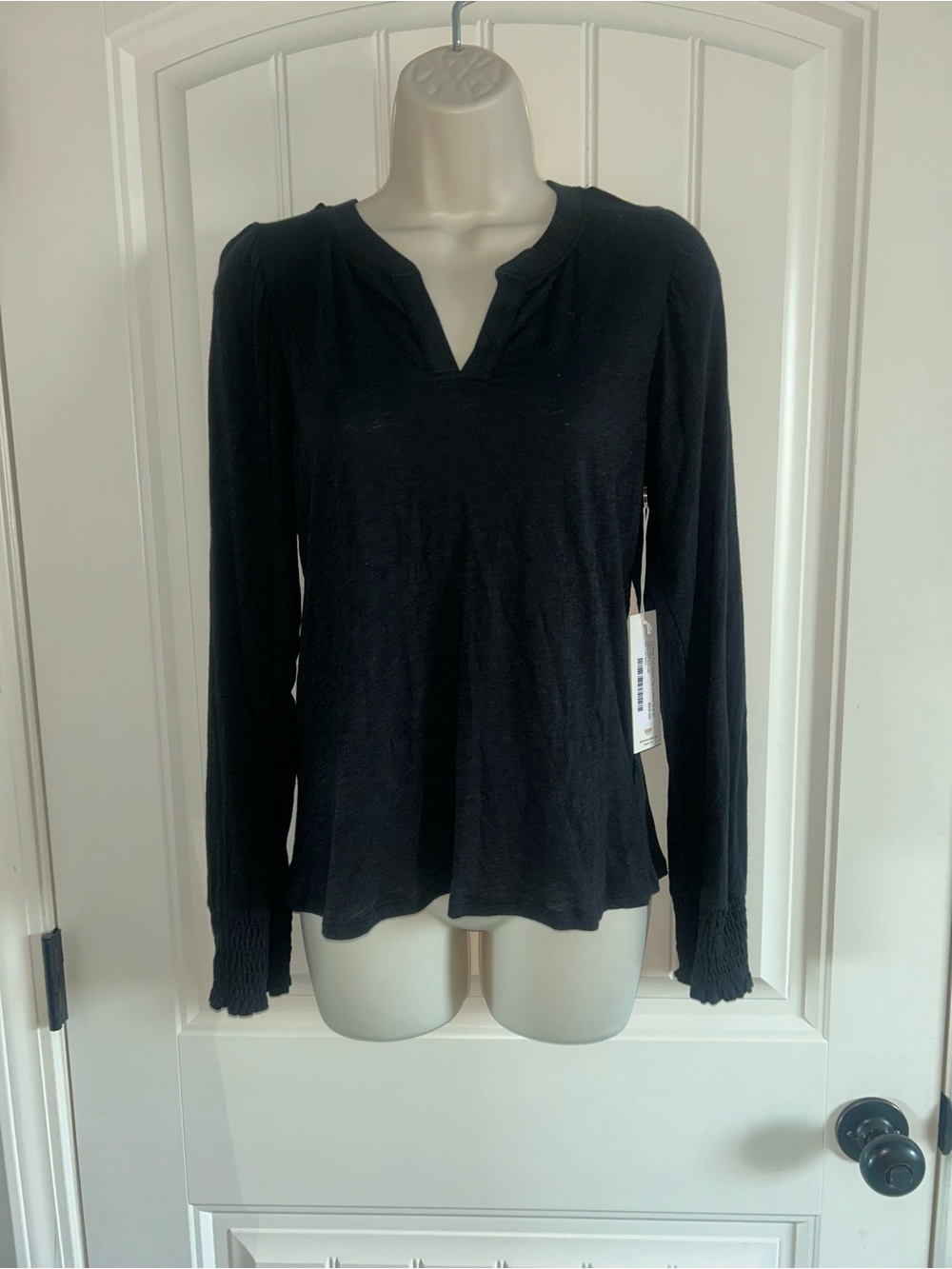 NWT 78&Sunny Sandbar Puff Sleeve Top in Black Sz M